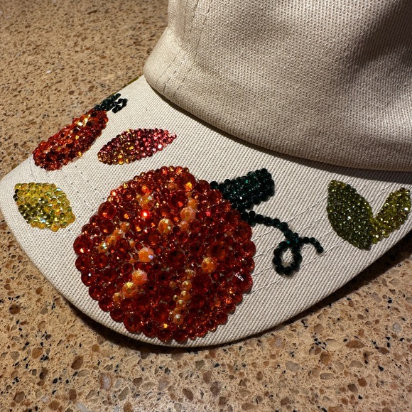 One size fits all, adjustable ball cap style hat. - Picture 5 of 8